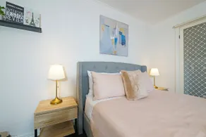 Hidden Gem 1-Bedder in Box Hill Prime Location - Image 3