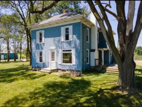 Country Home with pond - Image 5