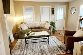 Charming Marshfield Home - Image 3