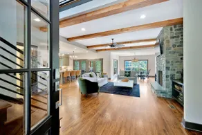 Relaxing Lakefront Getaway in Sewanee - Image 4