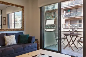 MAGNIFIQUE APPARTEMENT BOUTIQUE. CONCEPTION HAUTE STANDARD TRÈS CENTRÉE SITUÉE! - Image 3