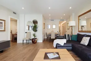 MAGNIFIQUE APPARTEMENT BOUTIQUE. CONCEPTION HAUTE STANDARD TRÈS CENTRÉE SITUÉE! - Image 2