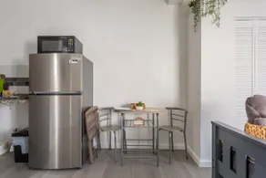 Welcome to our comfy getaway studio in Miami - Image 2