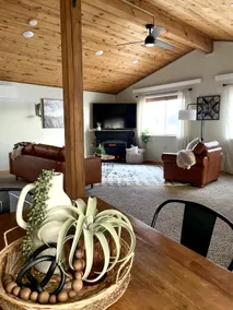 Bear Rock Bungalow-King Bed & 2 Twin Cots - Image 3
