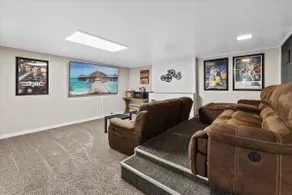 Theater-Arcade-Close to Downtown-Peaceful Retreat! - Image 3