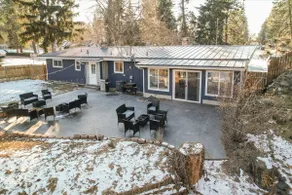 Theater-Arcade-Close to Downtown-Peaceful Retreat! - Image 4