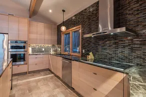 Majestic Lakefront Villa - Image 4