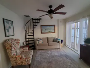Lakehouse retreat - Image 5