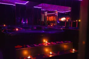 La Gold Room jacuzzi et sauna - Image 4