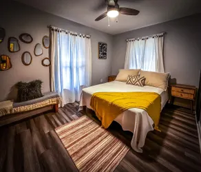 Willis Oaks Country Cottage - Image 4