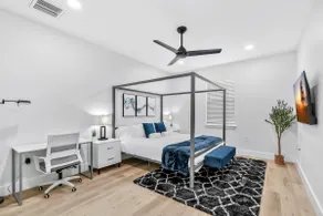 Comfy Blue ~ King & Queen Beds w/Fast Wi-Fi - Image 3