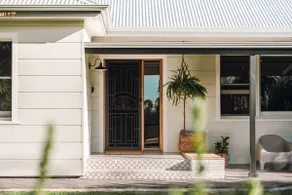 The Guest House,  Riverside (8-10 guests) - Image 2