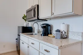 Waena Inn Unit 15 Studio | Minutes to OGG Airport - Image 2
