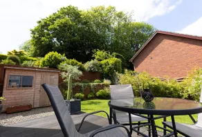 3-Bed Home in Malvern | EV Charger | Free Parking - Image 4