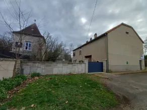 Charming Burgundian house with private garden - Image 5