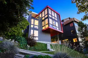 Alki Beach House w/ Ocean & Olympic Mtn Views - Image 2