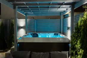 Exclusive House with Canadian Hot Tub - Image 2