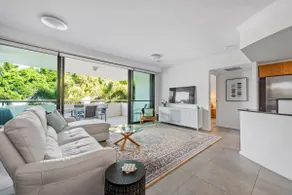 New Farm Water Views! 2Bed/2Bath/1Car - Image 4