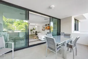 New Farm Water Views! 2Bed/2Bath/1Car - Image 2