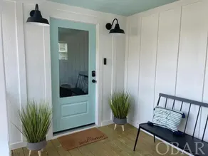 Cabin by the Sea - Image 2