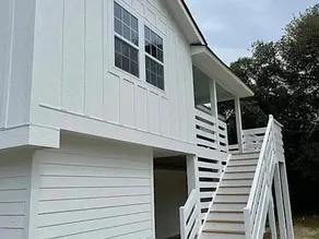 Cabin by the Sea - Image 5