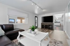 The Meadows: 4 Bed Rooms, 2.5 Bath, 7 Beds - Image 3