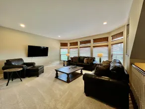 Large Executive Home In Lebanon Golf Community - Image 4