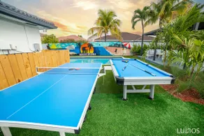Getaway in South Miami • Pool_BBQ • Ping Pong_Golf - Image 2