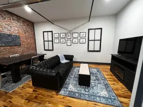 Luxury 1 bd Heart of downtown GF - Image 2