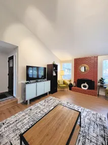 NEW!Beaverton Haven with yard; Pets Allowed - Image 3