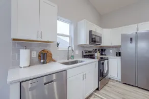 Bright Modern Home | Open Living | Near DT Omaha - Image 5