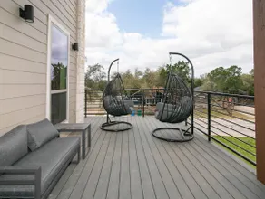 3BR Lake Travis retreat with boat slip & pool - Image 3
