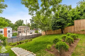 New 3BD/2BA Apartment with Private Rooftop - Image 4