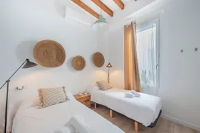 Casa Valentina II: Comfort and Light in Seville's Downtown - Image 3