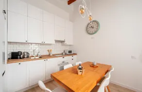 Casa Valentina II: Comfort and Light in Seville's Downtown - Image 5
