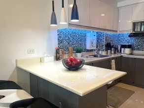 New 2-bedroom hideout for 5 pax across MOA - Image 2