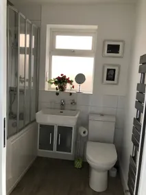 Beautiful 1 bed annex, suburban location near NEC. - Image 3