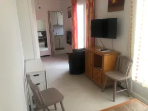 Appartement climatisé 3 pièces, 6 couchages, proche plage et centre, garage inclus - Image 2