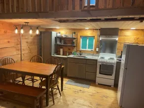 Hill Top Hideaway - Image 2
