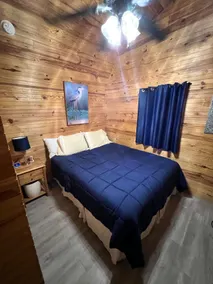 Custom built cabin in Williston near Devils Den - Image 3