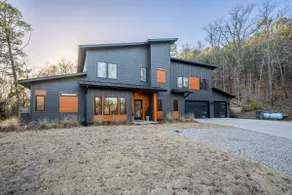 Northwoods Contemporary w/ POOL and HOT TUB! - Image 4