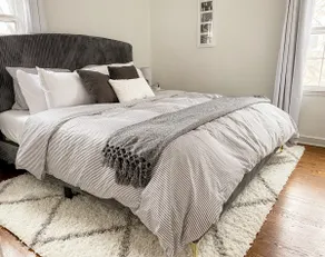 2 King Beds · Cozy Family Home Away from Home - Image 4