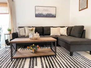 2 King Beds · Cozy Family Home Away from Home - Image 2
