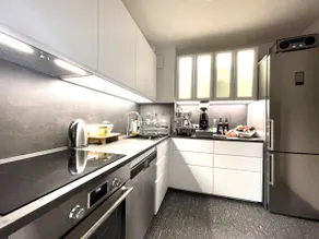 Large & central: Old Town apartment - Image 3