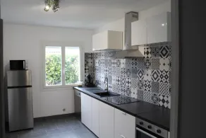 Comfortable apartment with garden - Image 4