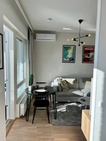 Modern studio close to the city center - Image 4