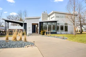 The LUXE Of Peoria! 6000sqf! Unbelievable pool! - Image 2