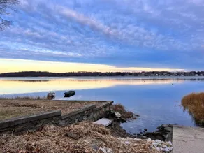 100% Renovated Bristol Cottage w/Water View+Access - Image 2
