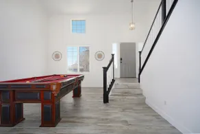 New Listing*King Bed w/ Pool Table+WiFi&Long Stays - Image 4