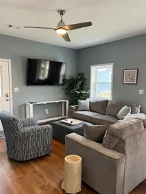 Lakefront Childhood Apartment + Hot Tub! - Image 4